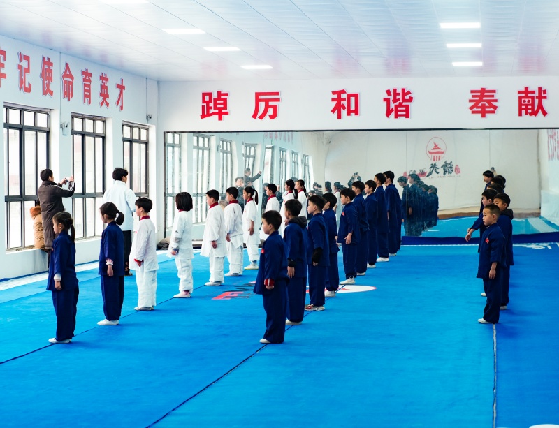 武当山精武武校武术大厅及训练