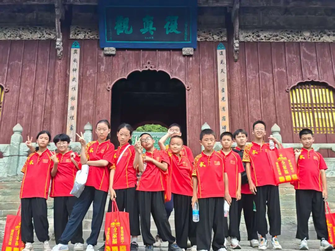 武当山精武武校夏令营2.jpg